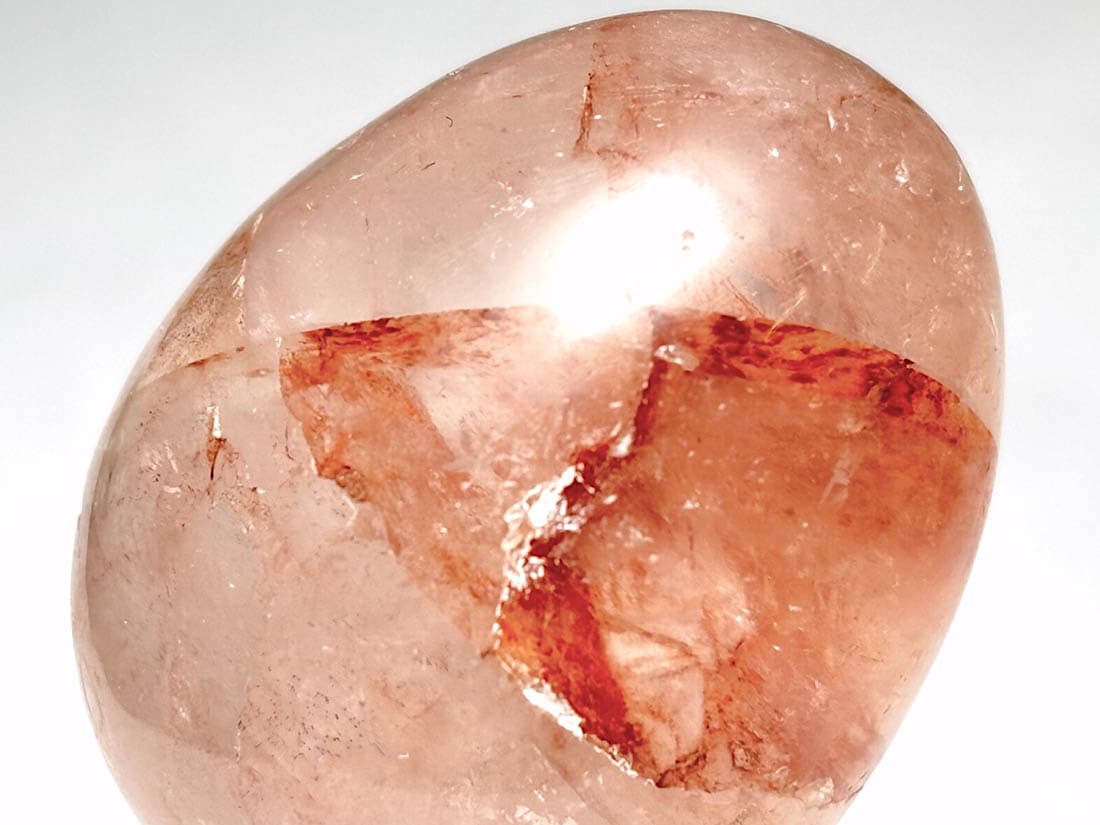 マダガスカル産 ファイアクォーツ エッグ / Fire Quartz Egg