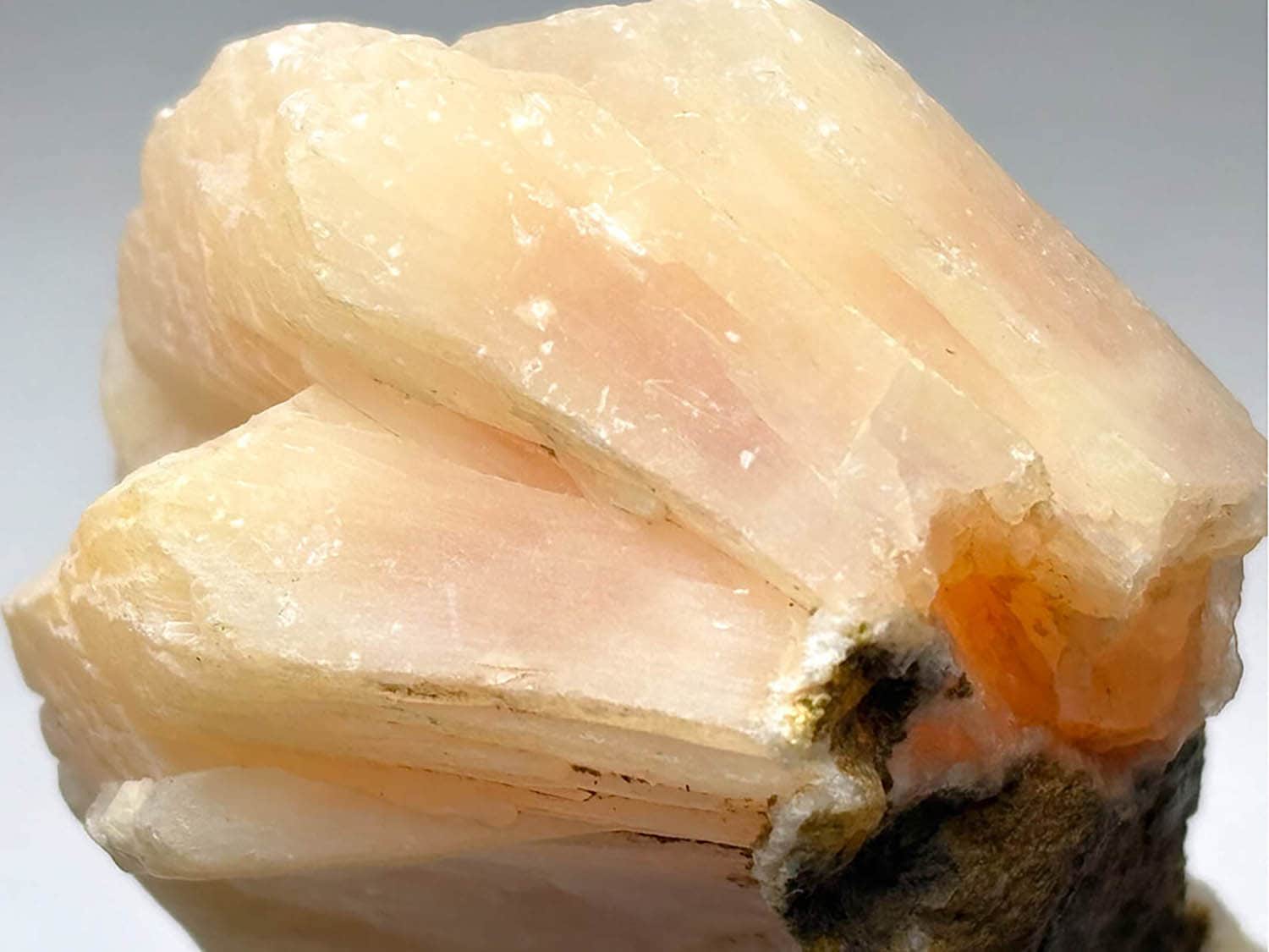 インド産スティルバイト/Stilbite (束沸石)