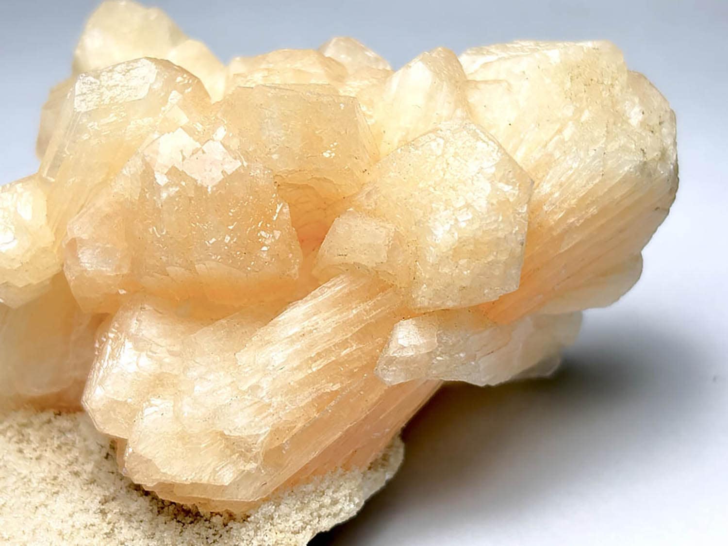 インド産スティルバイト/Stilbite (束沸石)