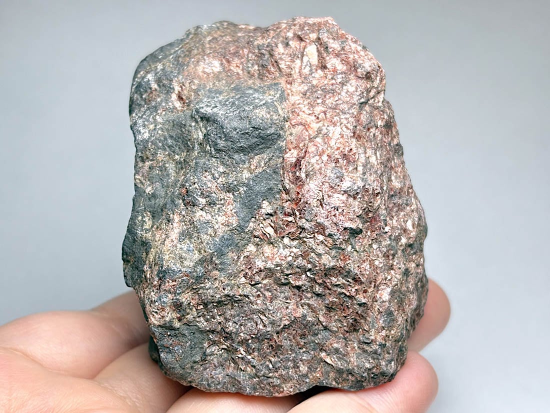 イタリア産 アルルガイト / Alurgite