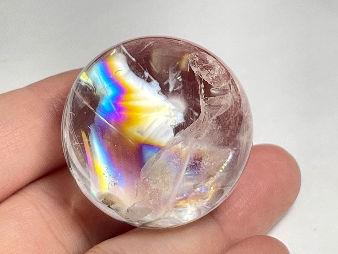 アイリスクォーツ (レインボークォーツ) 31mm 丸玉 / Iris Quartz