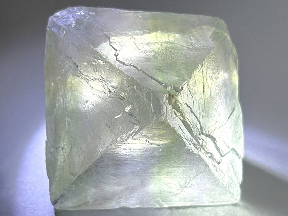 湖南省産 フローライト 八面体 / Fluorite ( 蛍石 )