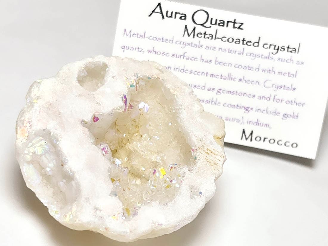 ブラジル産 オーラクォーツ ジオード/ Aura Quartz Geode