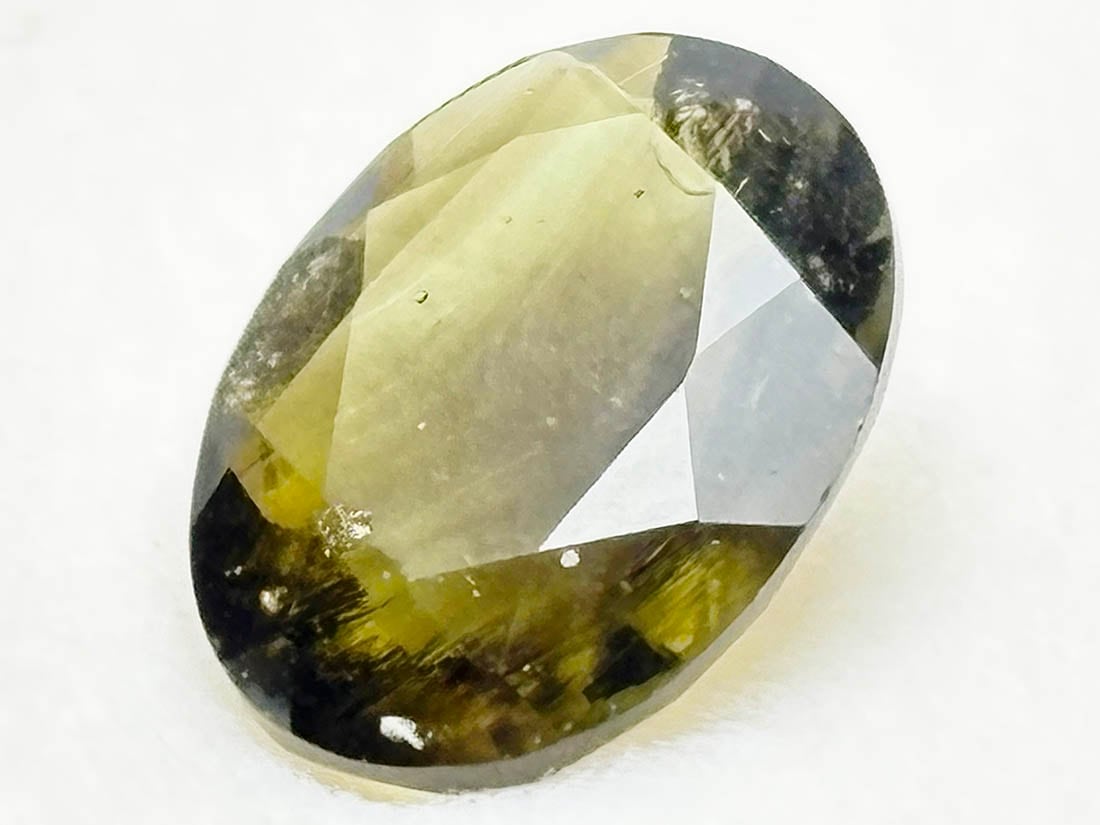 【鑑別書付き】チェコ産 モルダバイト 1.397ct ルース / Moldavite
