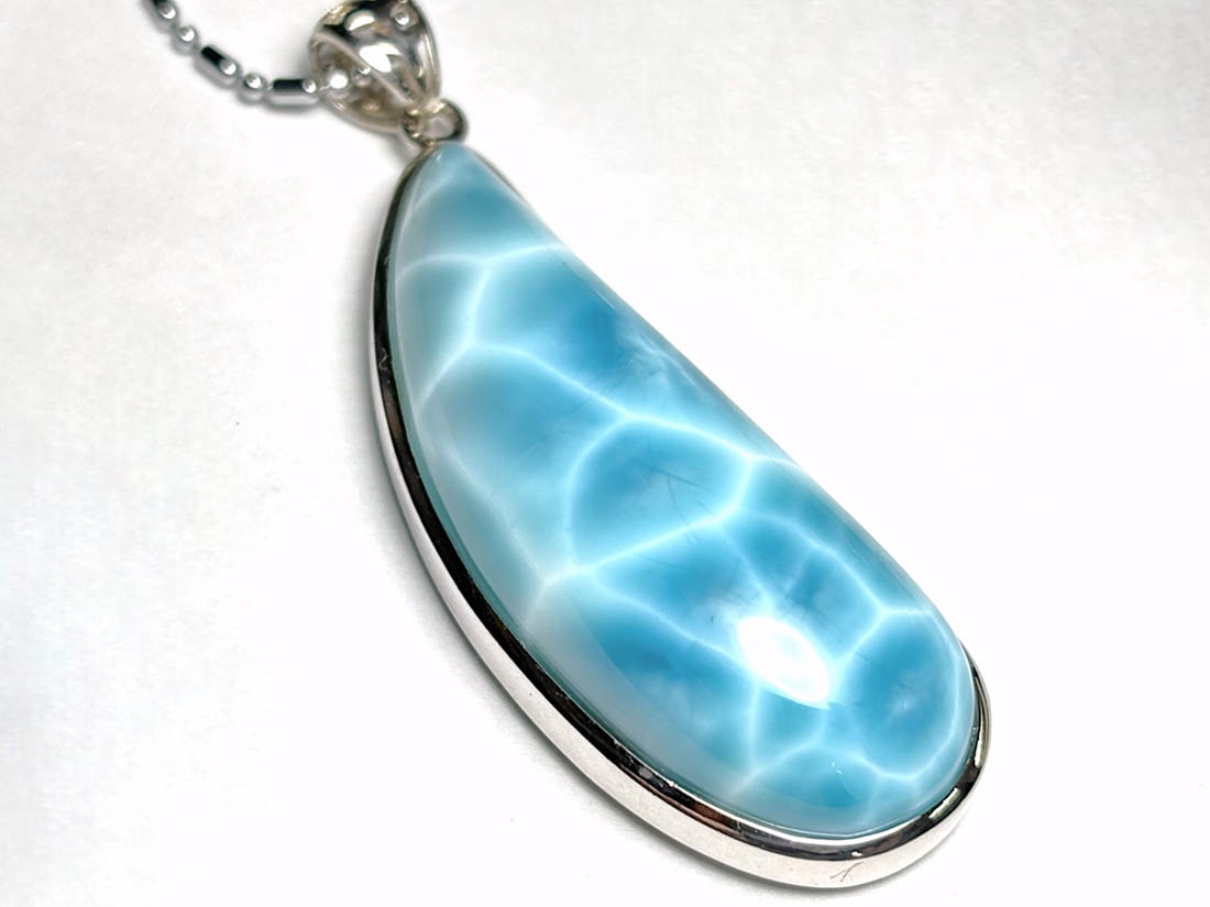 【高品質】 ドミニカ共和国産 ラリマー ペンダントトップ / Larimar