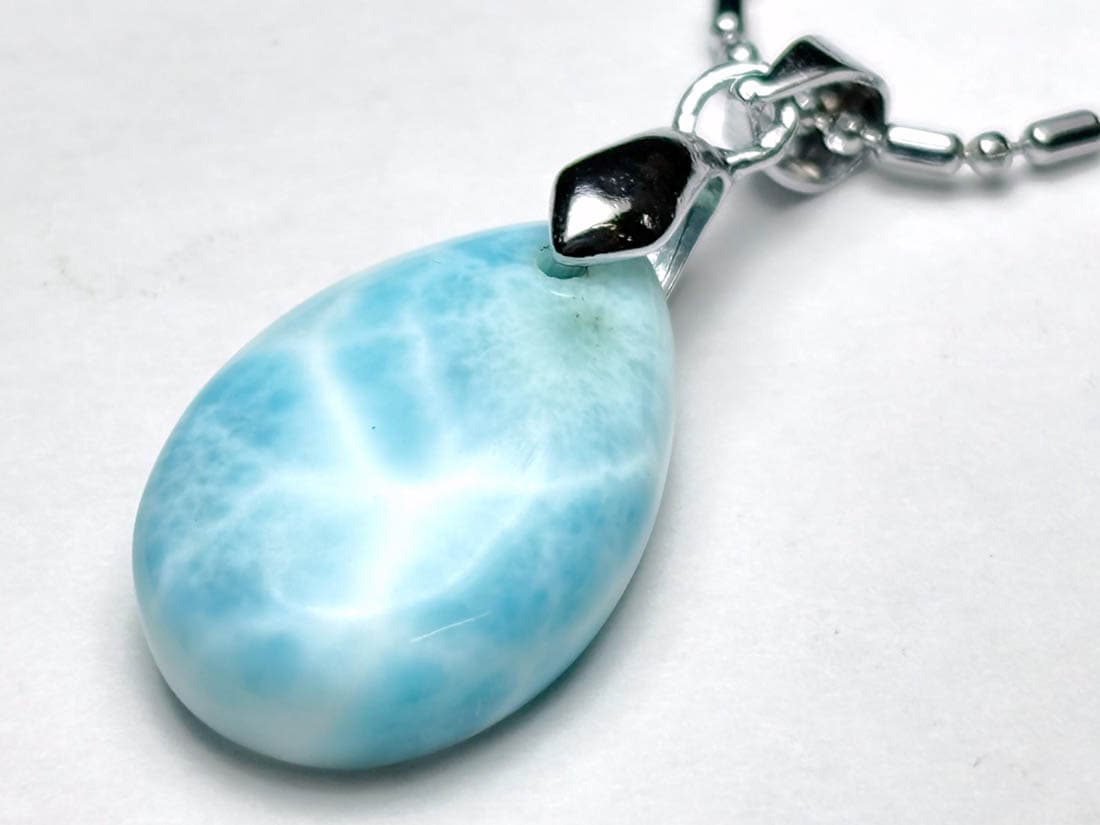 【高品質】 ドミニカ共和国産 ラリマー ペンダントトップ / Larimar