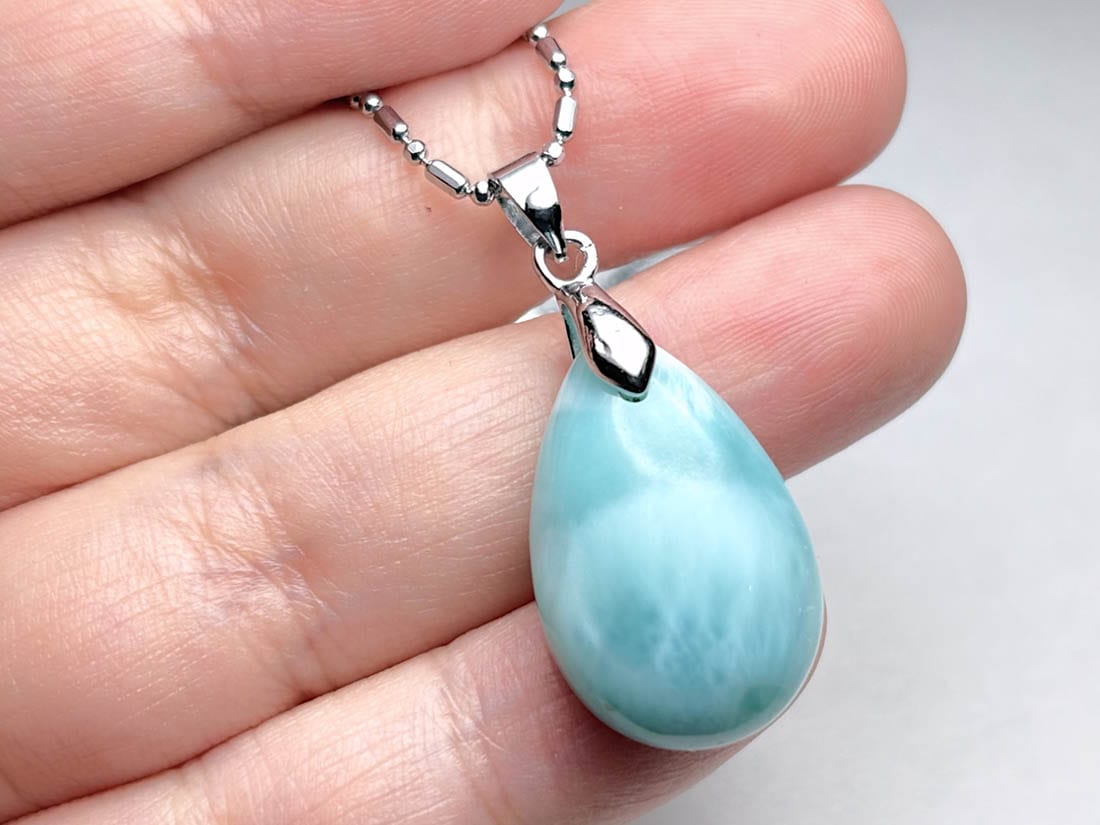 【高品質】 ドミニカ共和国産 ラリマー ペンダントトップ / Larimar