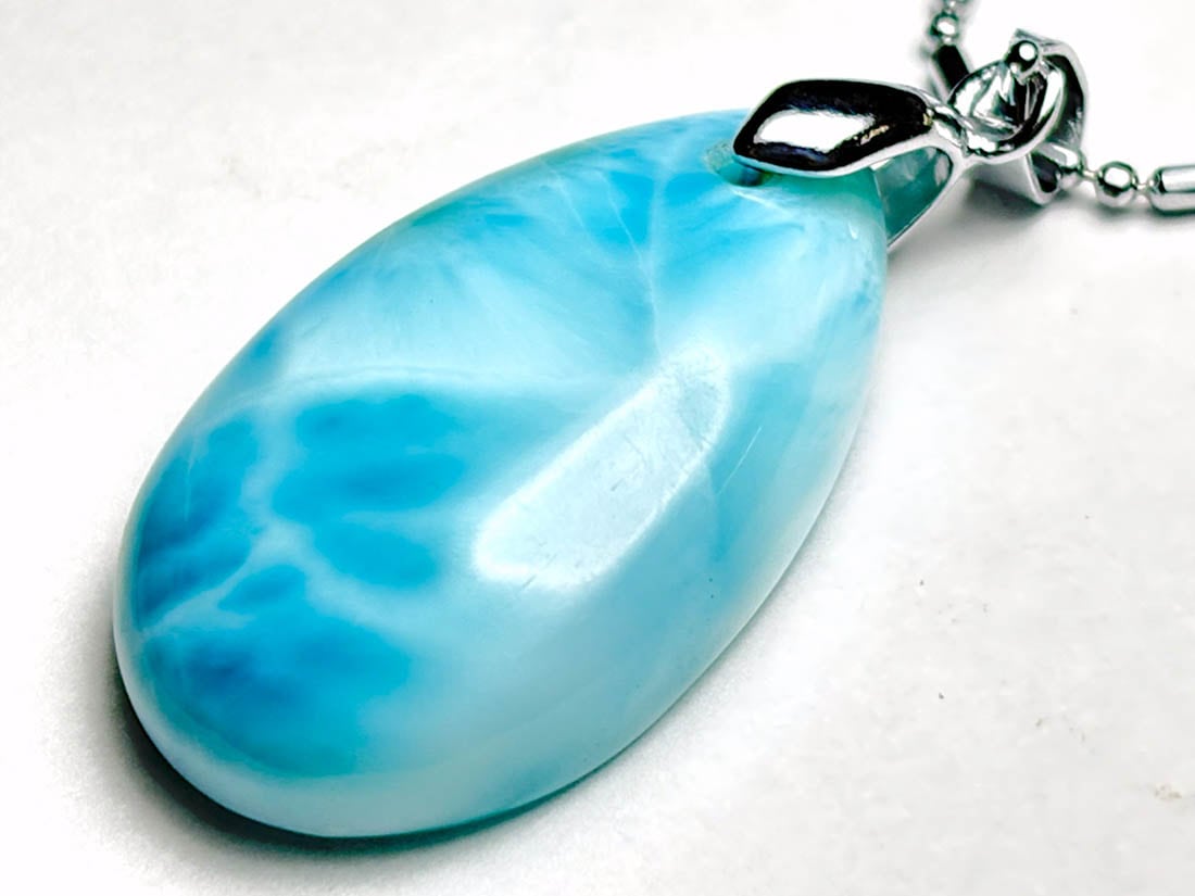 【高品質】 ドミニカ共和国産 ラリマー ペンダントトップ / Larimar