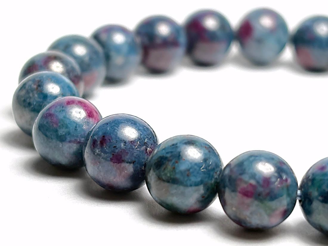 (蛍光) ルビーinカイヤナイト /Ruby in Kyanite 8mm ブレスレット