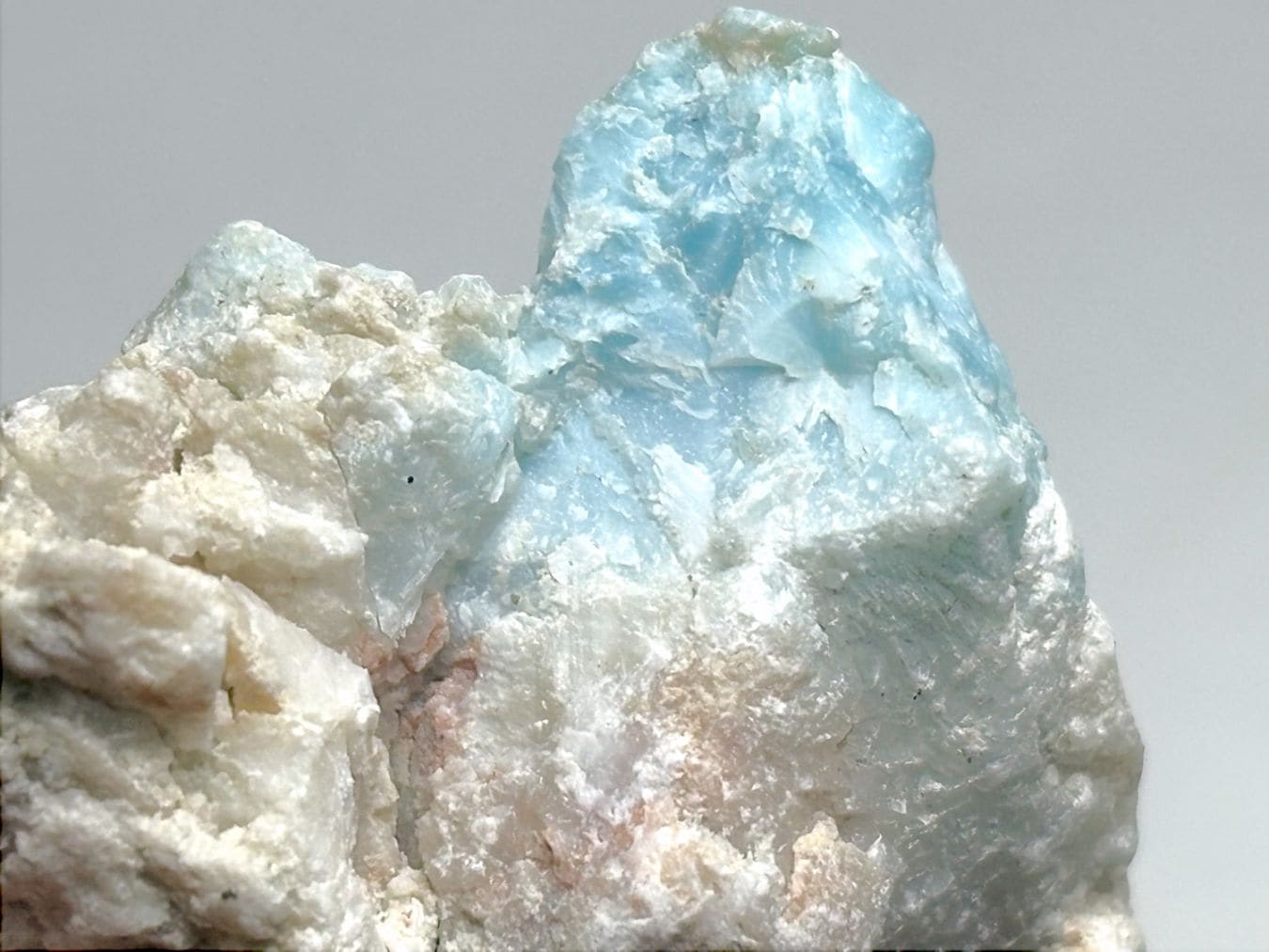 ドミニカ共和国産 ラリマー(ソーダ珪灰石)/Larimar