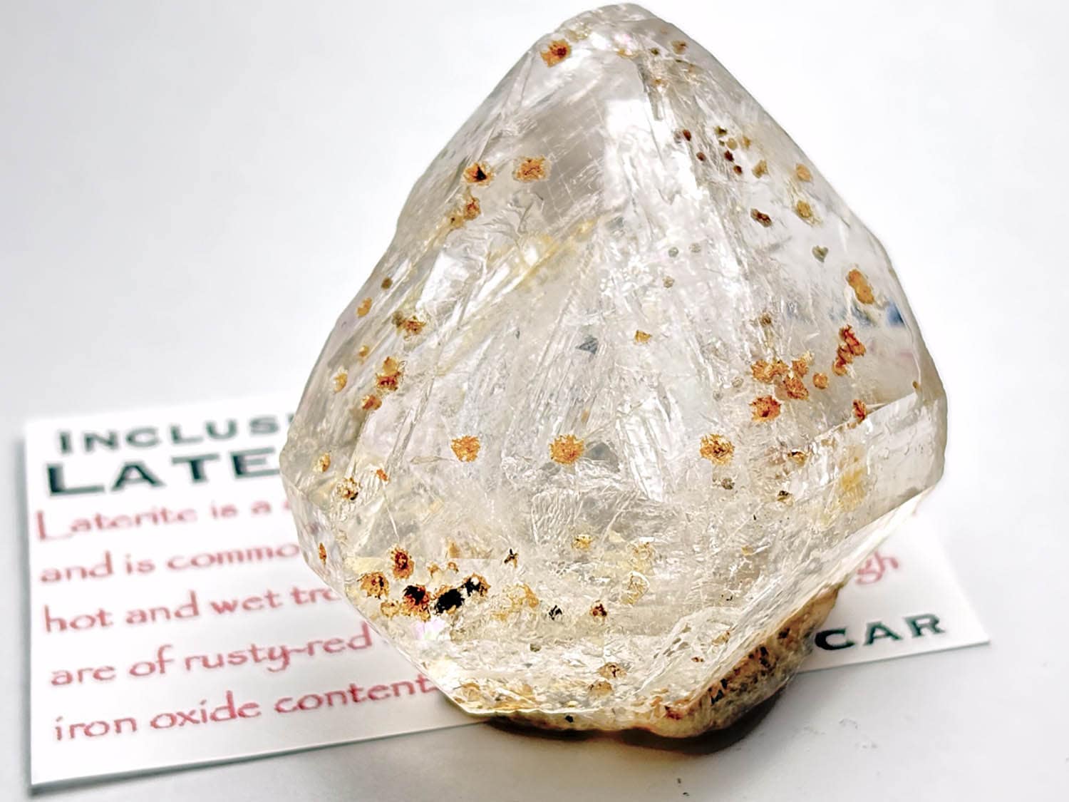 マダガスカル産 ラテライトinクォーツ ( 紅土入り水晶 )/ Inclusion Laterite Quartz