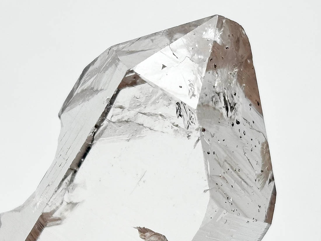 インド マニハール産 ヒマラヤ水晶 (レコードキーパー/アナテース・クローライト共生/レコードキーパー/キー/ゲートウェイ)/ Himalayan Quartz Crystal