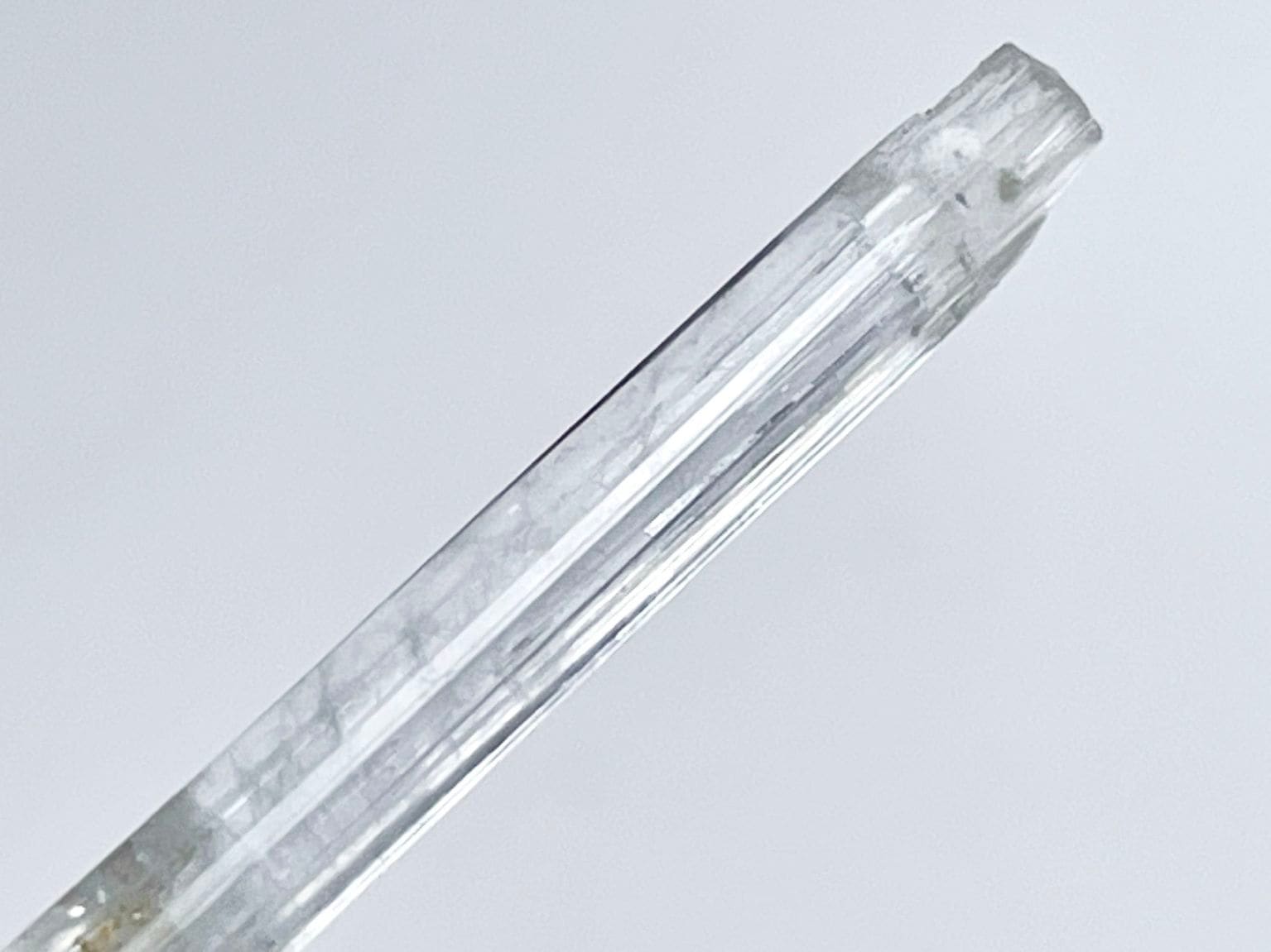 パキスタン産 アクアマリン 柱状結晶 ( 藍玉 )/ Aquamarine