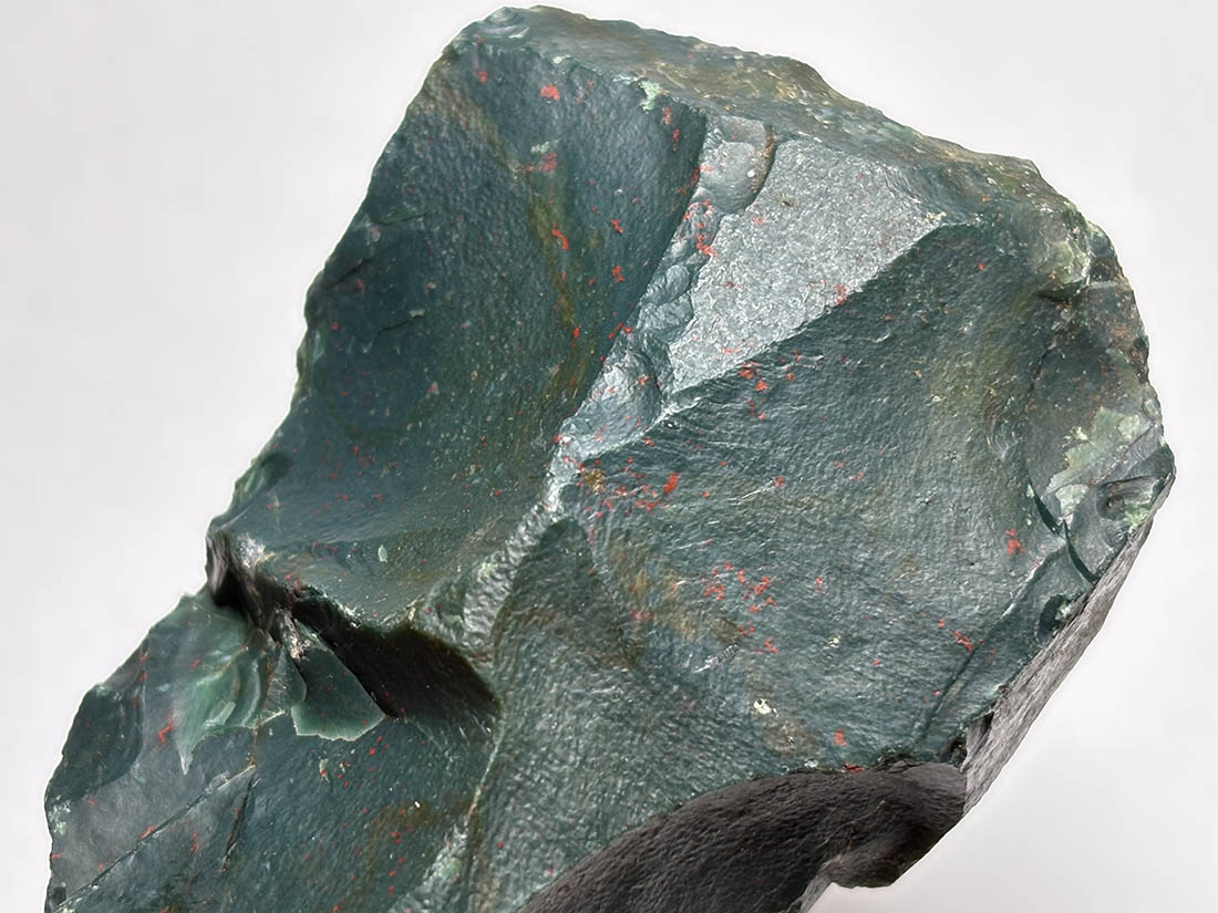 インド産 ブラッドストーン ラフ (血玉石) / Blood Stone 