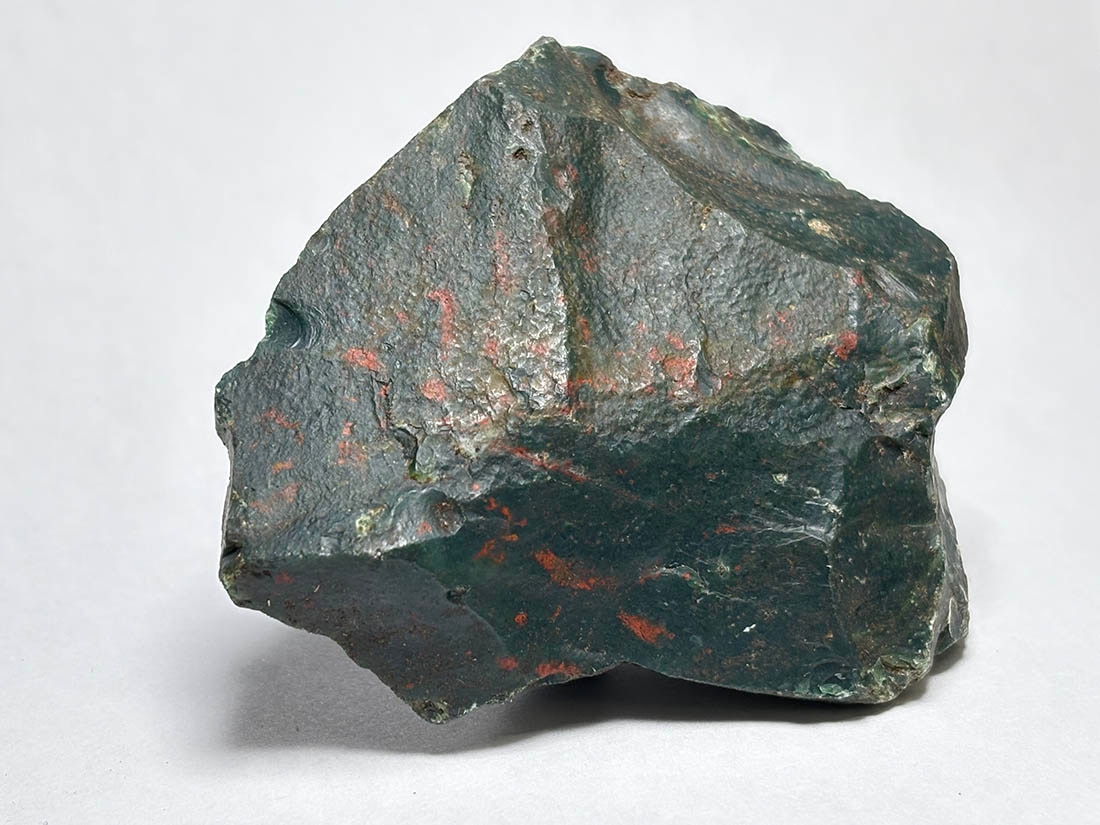 インド産 ブラッドストーン ラフ (血玉石) / Blood Stone 