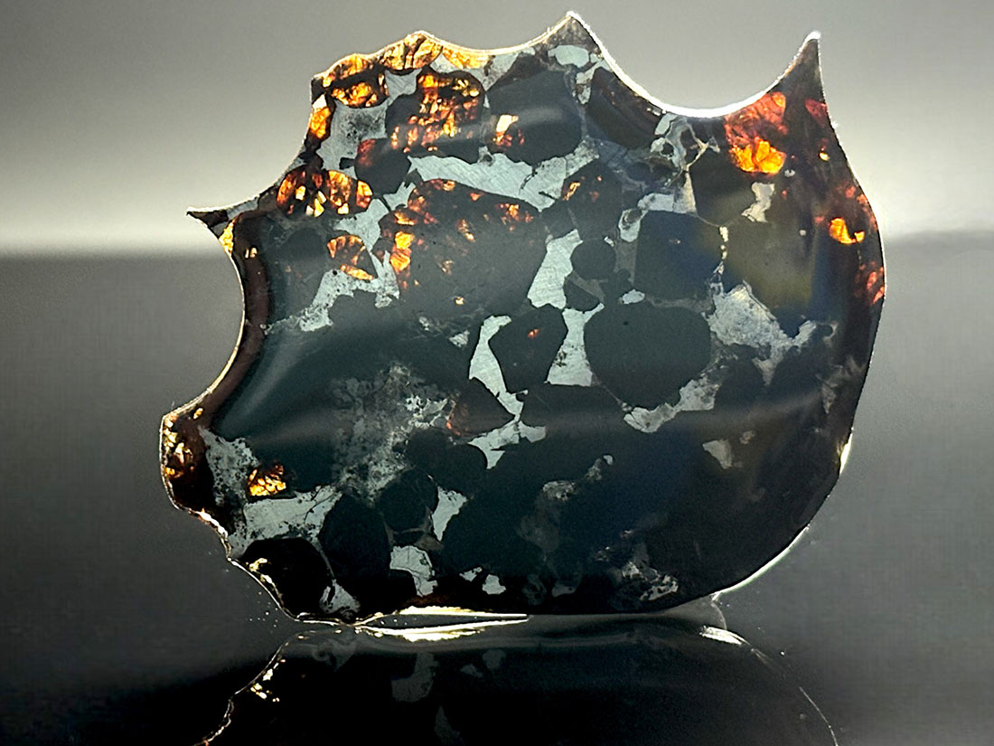 ケニア産 セリコパラサイト隕石 / Sericho Pallasite Meteorite