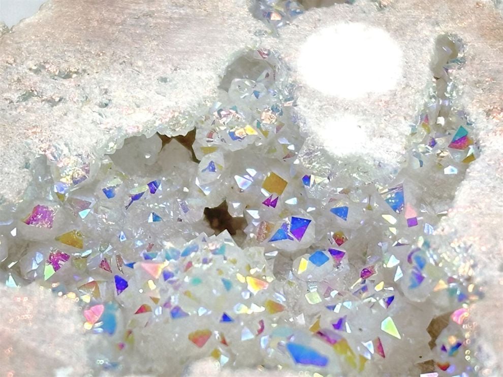 モロッコ産 オーラクォーツ ジオード/ Aura Quartz Geode