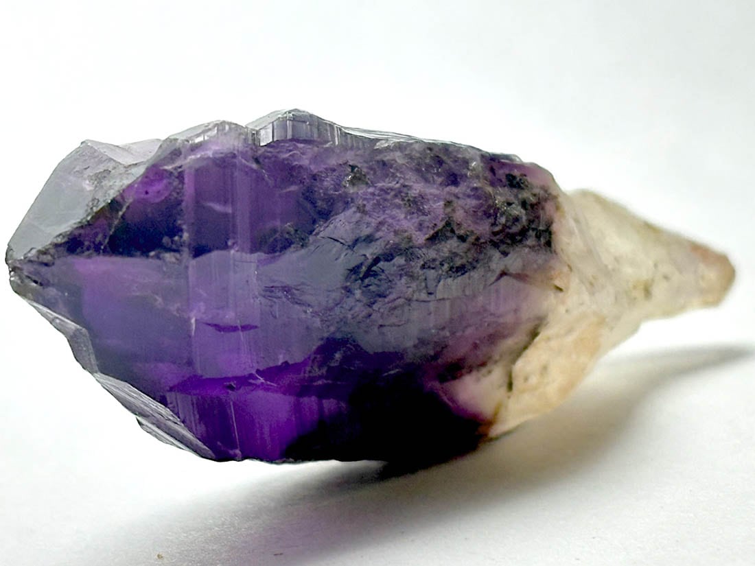 ブラジル・パラー州産 ダークカラーアメジスト ポイント ( 紫水晶 )/ Amethyst 