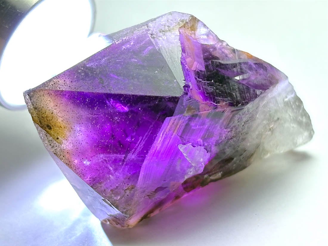 ブラジル・パラー州産 ダークカラーアメジスト ポイント ( 紫水晶 )/ Amethyst 