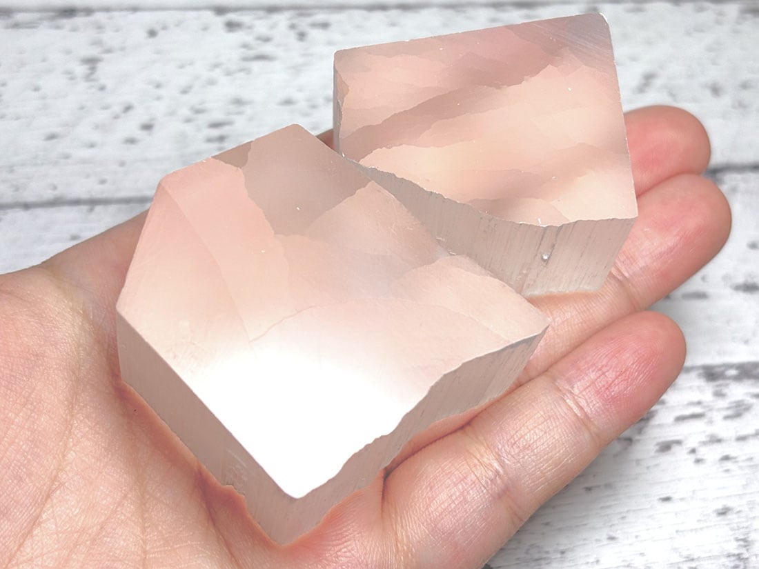 【一点物】ゴールドカルサイト×セレナイト ペルー産ゴールデンセレナイト(蛍光・燐光)/Golden Selenite