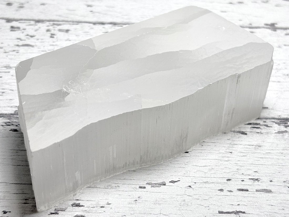 モロッコ産セレナイト テレビ石 (TV ROCK) / Selenite