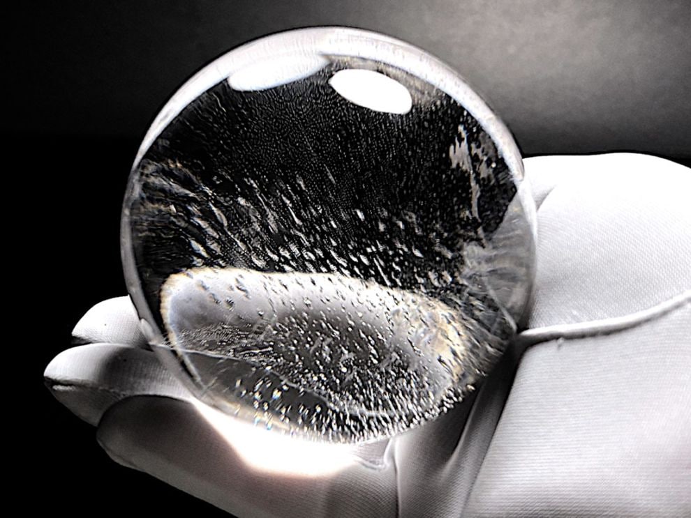 ネパール・ガネッシュヒマール産 水晶 76mm 丸玉 / Ganesh Himal Quartz