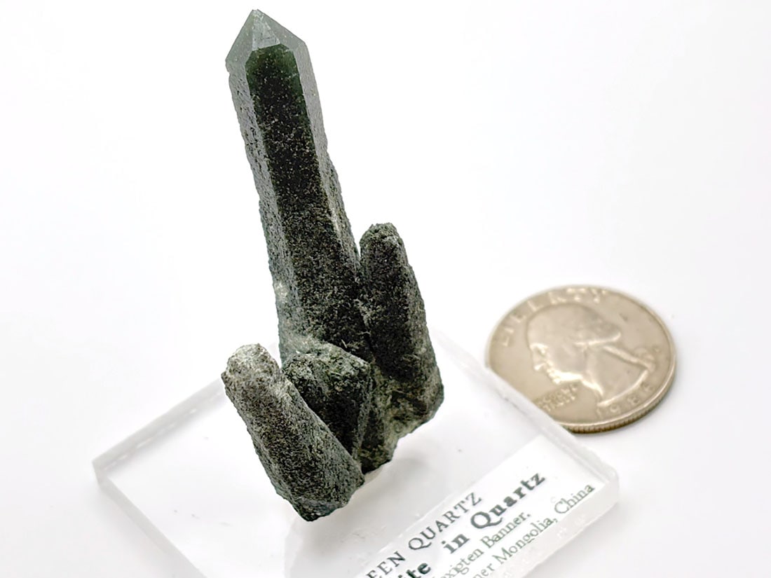 内モンゴル産 グリーンクォーツ  ( アクチノライト in クォーツ)  / Actinolite in Quartz