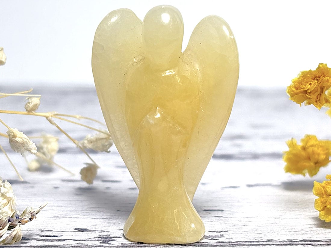 アラゴナイト　エンジェル彫刻