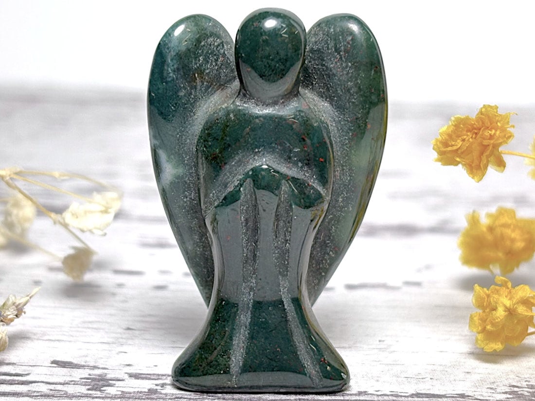 ブラッドストーン　エンジェル彫刻