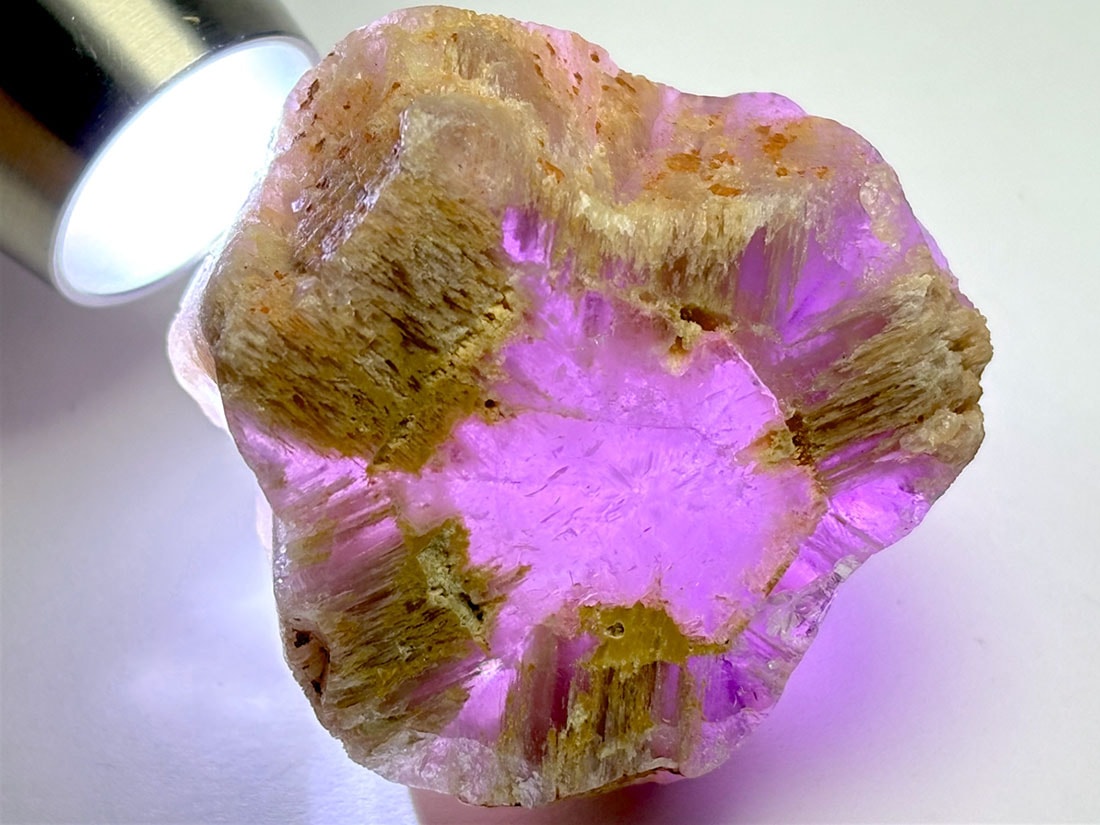 レア!!ブラジル産トラピッチェアメジスト