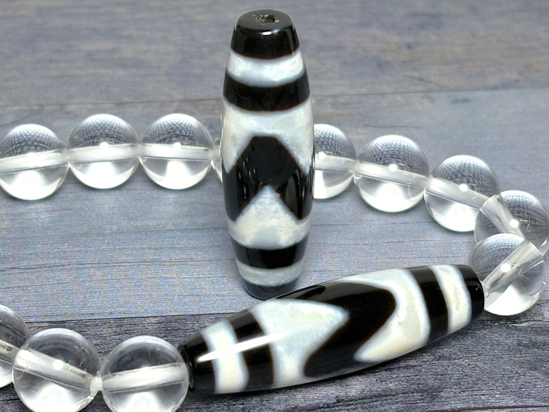 チベット 虎牙天珠 ( 至純天珠 ) / dZi beads