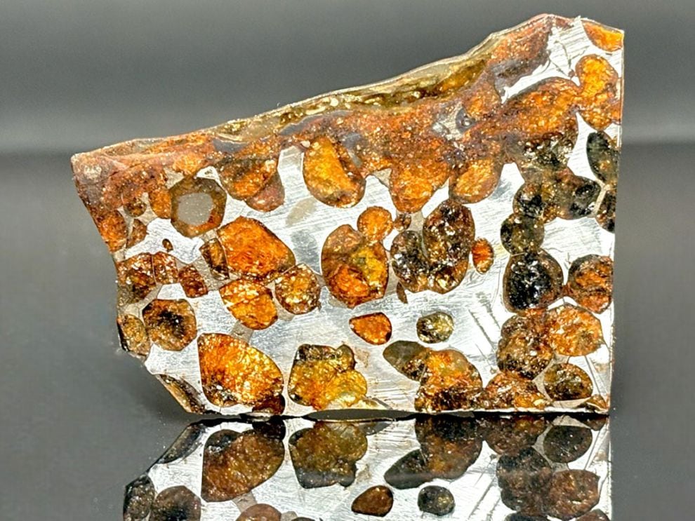 ケニア産 セリコパラサイト隕石 / Sericho Pallasite Meteorite