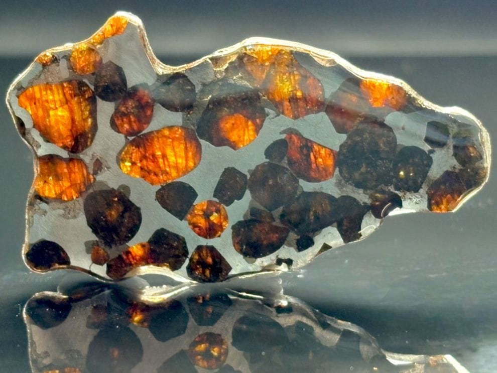 ケニア産 セリコパラサイト隕石 / Sericho Pallasite Meteorite