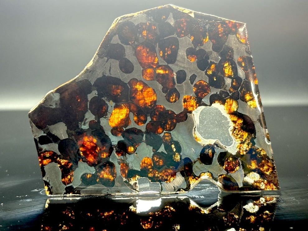 ケニア産 セリコパラサイト隕石 / Sericho Pallasite Meteorite