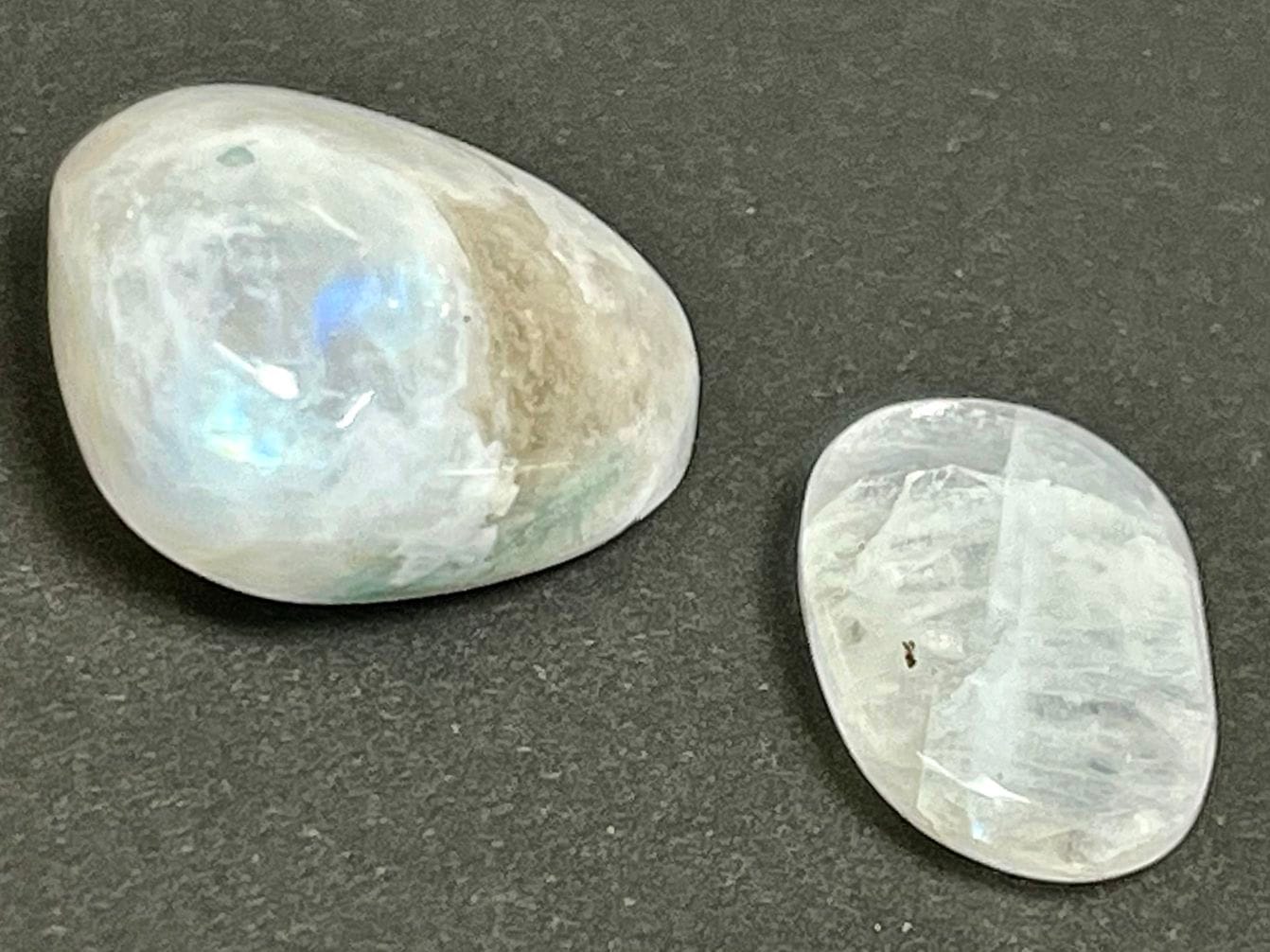 インド産 レインボームーンストーン タンブル 2個セット / Rainbow Moon Stone