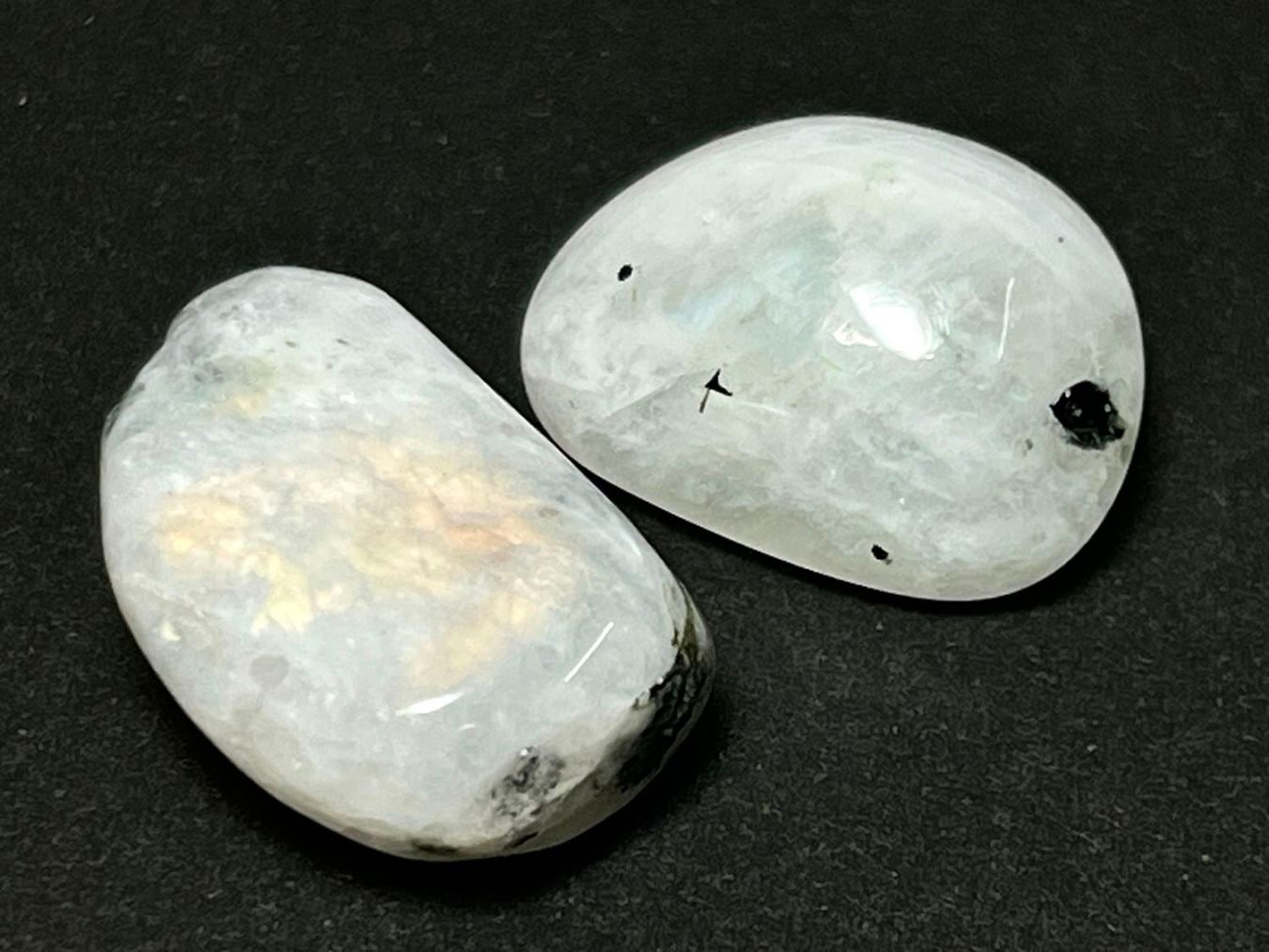 インド産 レインボームーンストーン タンブル 2個セット / Rainbow Moon Stone