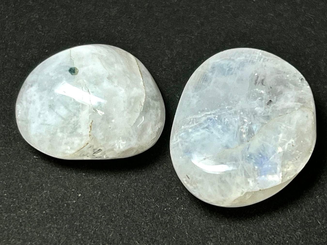 インド産 レインボームーンストーン タンブル 2個セット / Rainbow Moon Stone