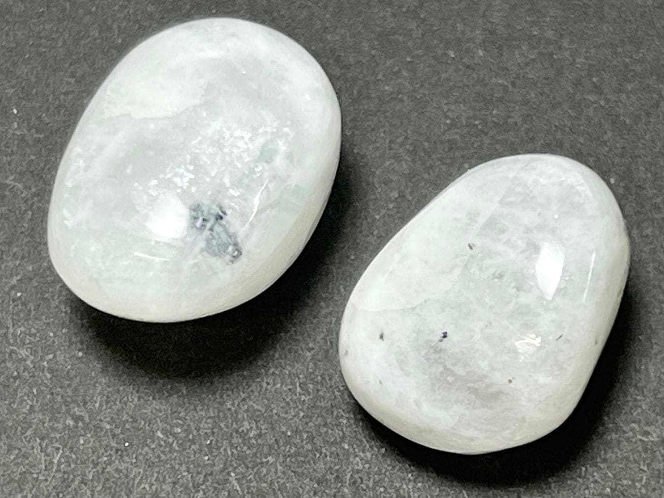 インド産 レインボームーンストーン タンブル 2個セット / Rainbow Moon Stone