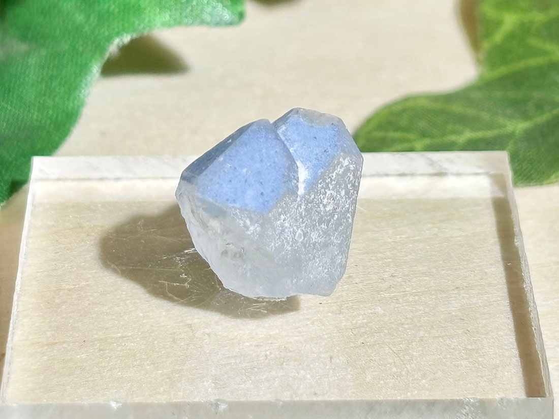 ブラジル産 デュモルチェライト with クォーツ / dumortierite with quartz【ミニチュア鉱物】