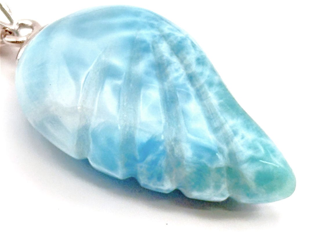 ドミニカ共和国産 ラリマー ウィング型ペンダントトップ  (ソーダ珪灰石)/Larimar