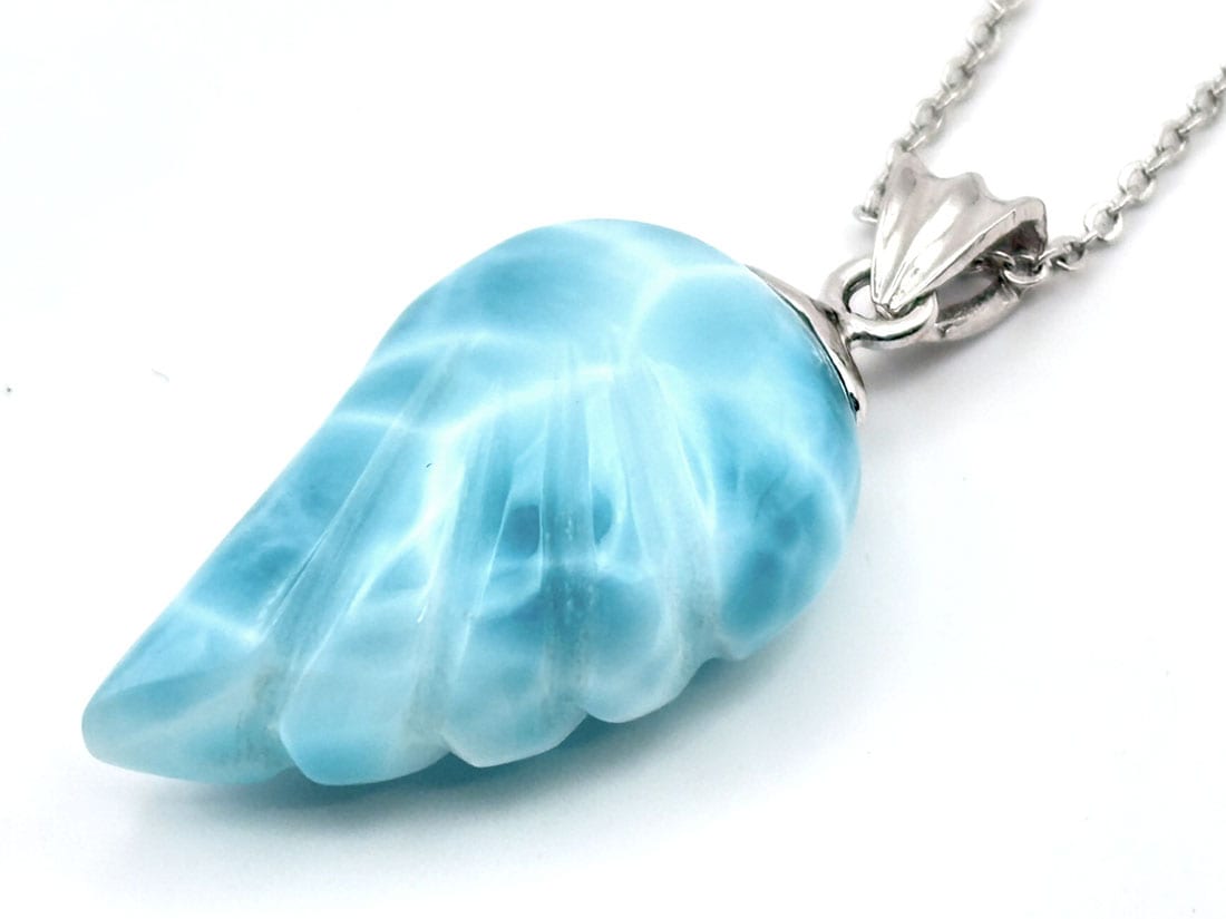 ドミニカ共和国産 ラリマー ウィング型ペンダントトップ  (ソーダ珪灰石)/Larimar