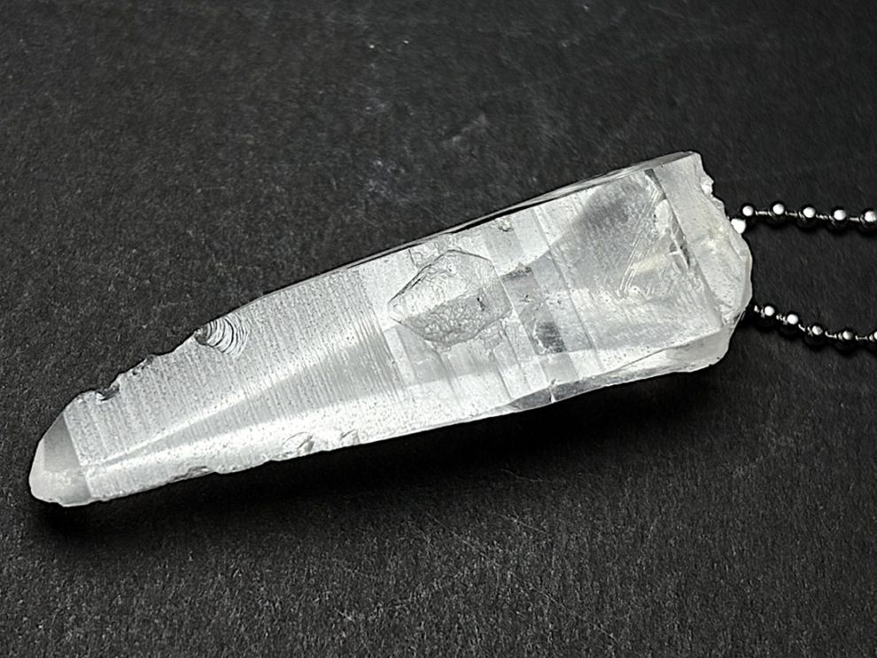 ブラジル産 レムリアンシード 水晶原石 ペンダントトップ / Lemurian seed crystal