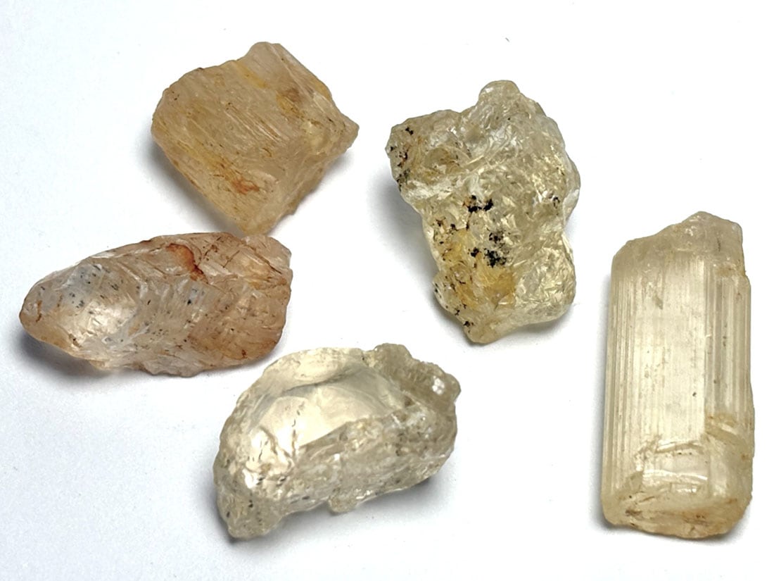 (蛍光) タンザニア産スキャポライト 5個セット ( 柱石 ) / Scapolite