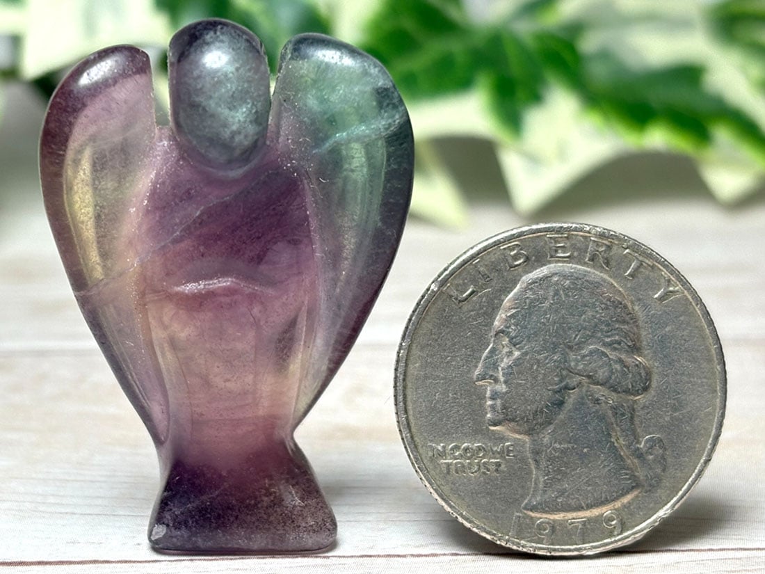 天然石 ( フローライト ) エンジェル彫刻 / Angel