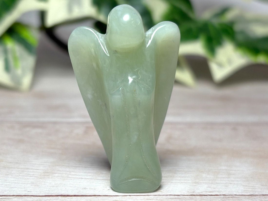 天然石 ( プレナイト ) エンジェル彫刻 / Angel