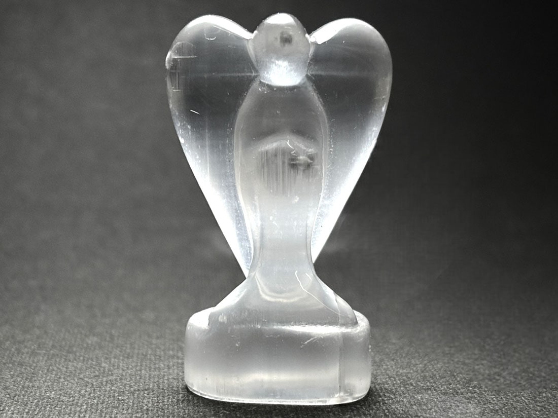 天然石 ( セレナイト ) エンジェル彫刻 / Angel