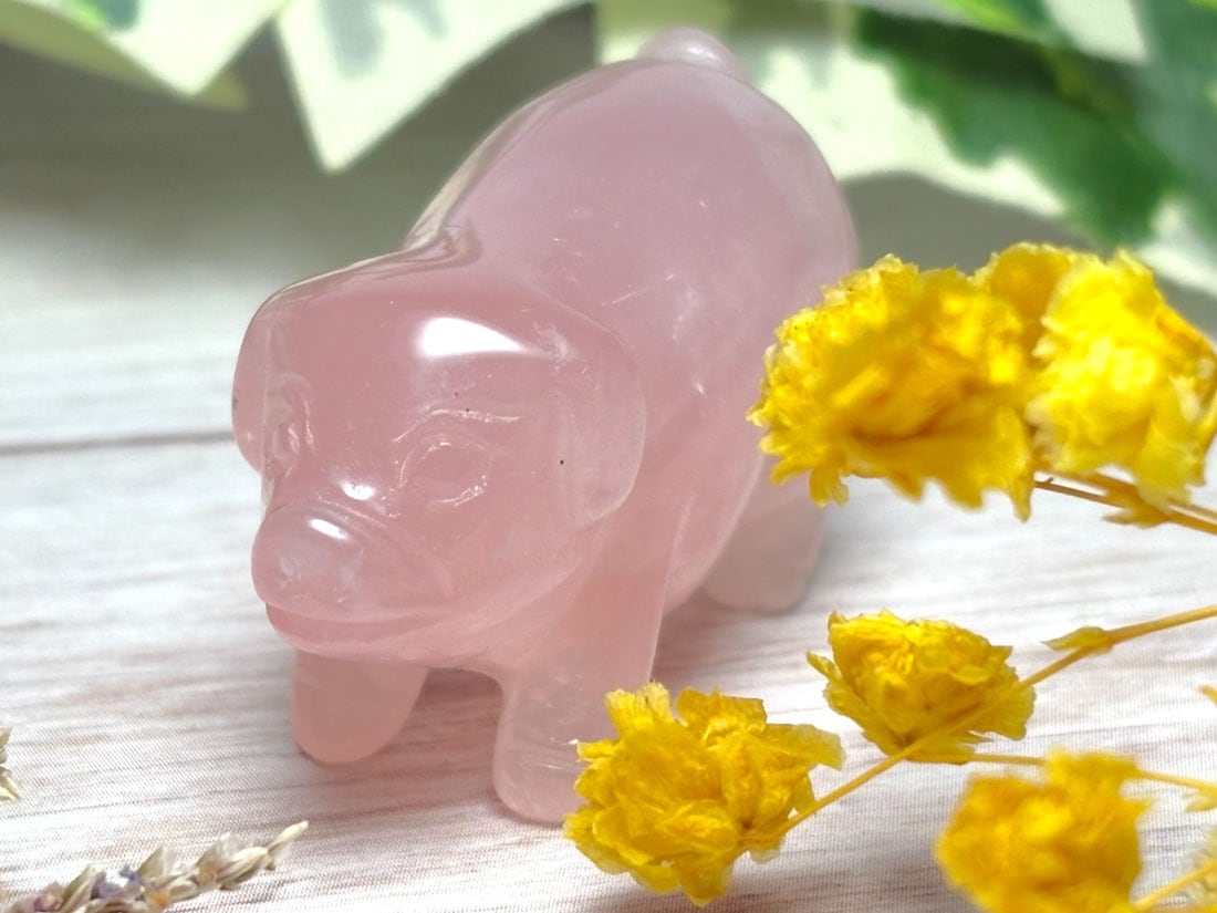 ローズクォーツ ぶた彫刻 / Rose Quartz