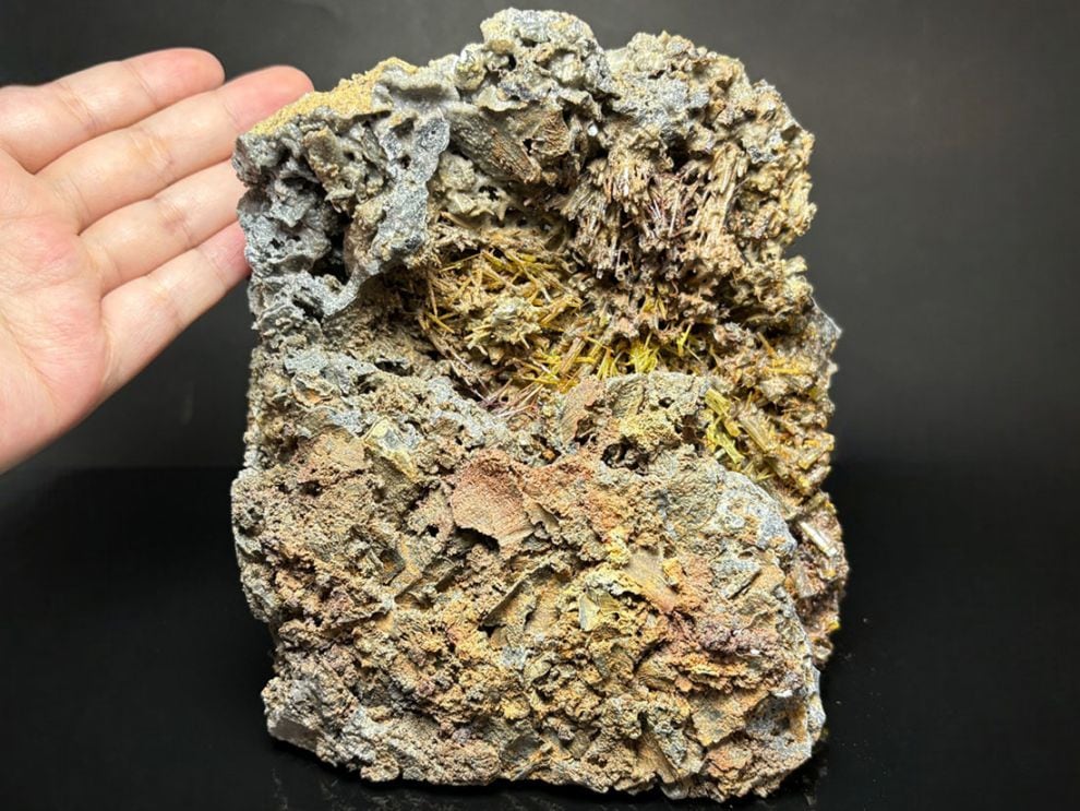 (蛍光) ポーランド産 ジンカイト / zincite ( 紅亜鉛鉱 )