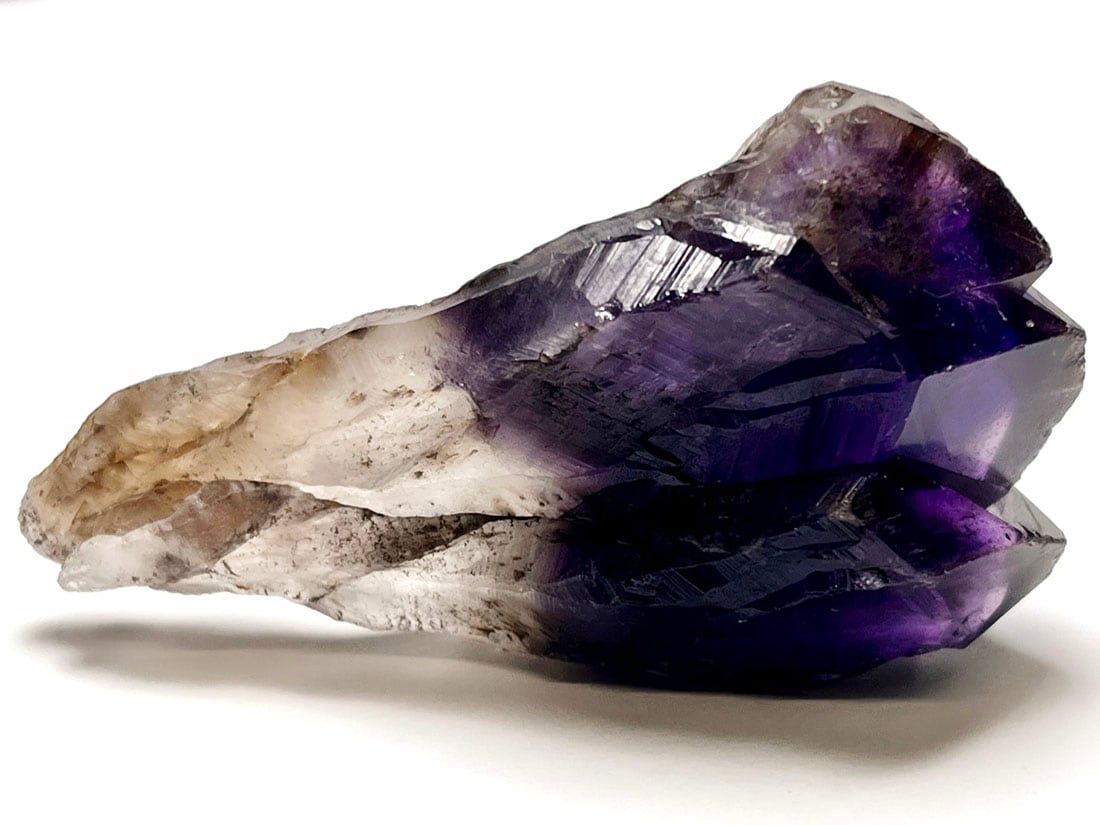ブラジル・パラー州産  ダークカラーアメジスト ポイント  ( 紫水晶 )/ Amethyst