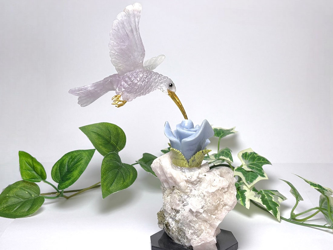 天然石 ハチドリ彫刻